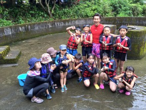 みまたんよかもんツアーで川遊び安全教室