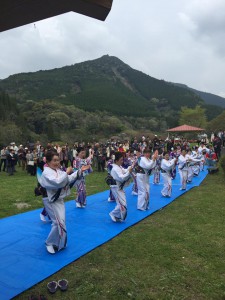 椎八重公園のセレモニー