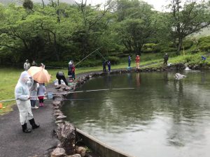 三股町ヤマメ釣り大会2日目