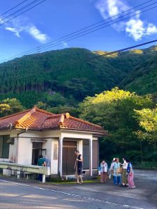 長田地区大八重公民館の掃除