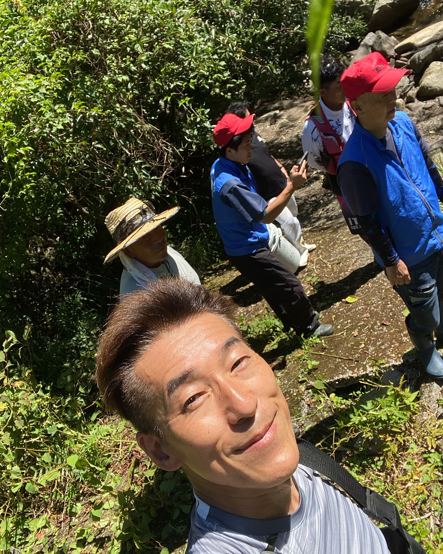 西米良村でヤマメ放流事業